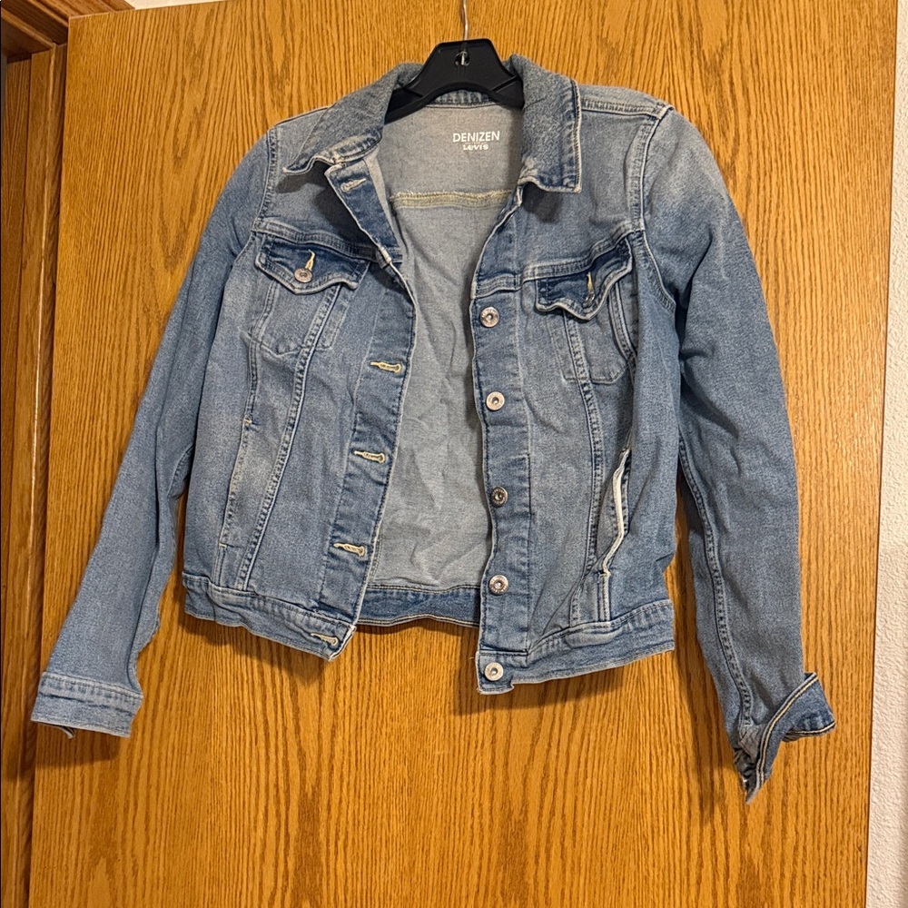 Denizen from Levi's Light Blue Denim Jacket